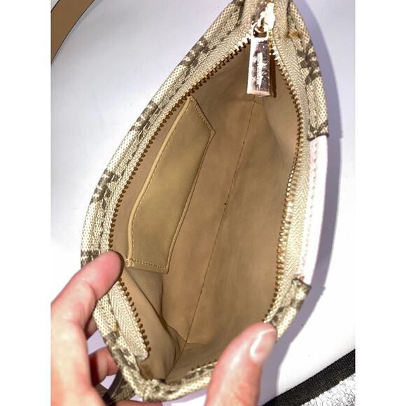 MICHAEL KORS SIGNATURE SAFFIANO LEATHER BELT BAG FANNY PACK - Picture 7 of 11